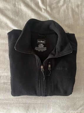 L.L. Bean Black Fleece Vest for Outdoor Wear